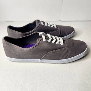 City Sneaks Women's Canvass Lace up Shoes Size 11